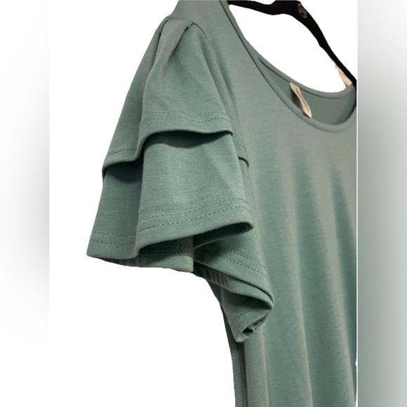 NWOT Tiered Sleeve Short Sleeve Mini Dress Sage Green Size M Soft, stretch - Picture 3 of 4